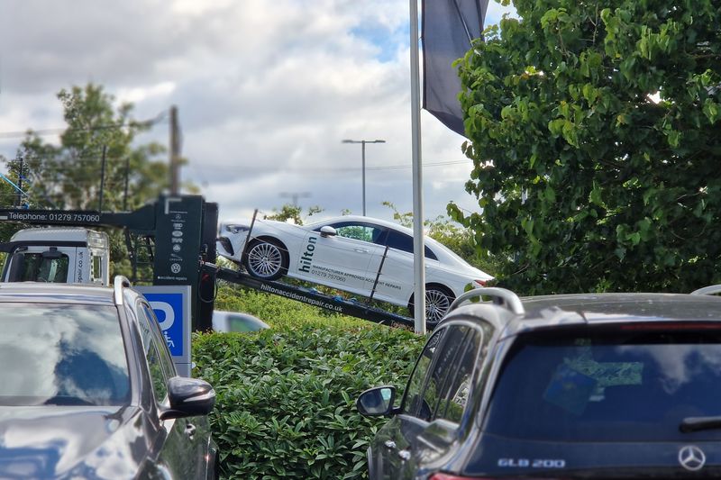 New Mercedes-Benz courtesy cars arrive!