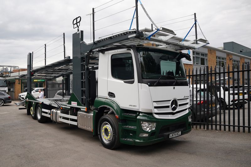 New truck arrives at Hilton Coachworks