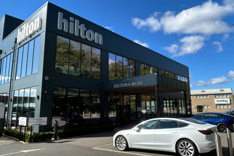 Telsa Owners Club UK Visits Hilton Coachworks